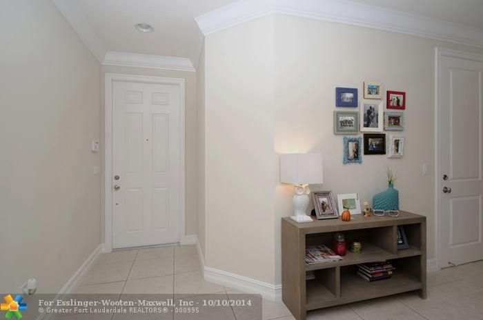 124 Riverwalk Circle W # 124, Fort Lauderdale, FL 33326