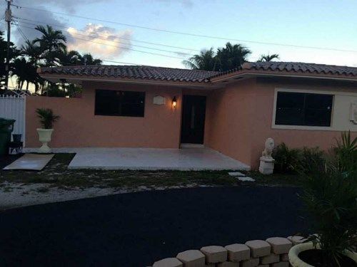 5841 NW 114 ST, Hialeah, FL 33012