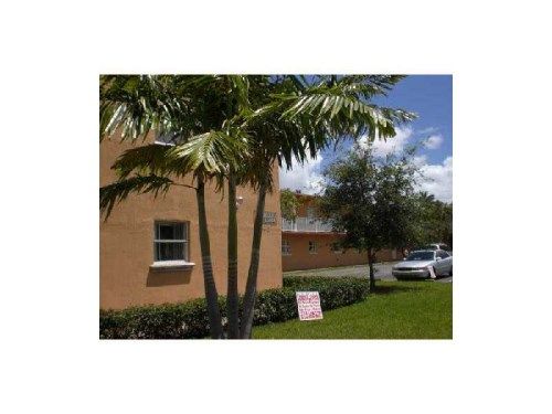 1245 W 24 ST # 124, Hialeah, FL 33010