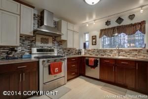 7609 N Raleigh Hills Street, Wasilla, AK 99654