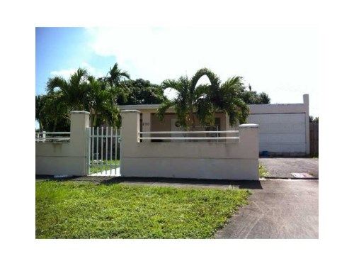 890 E 20 ST, Hialeah, FL 33013