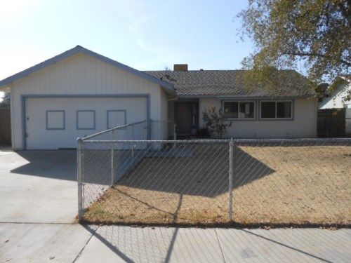 1751 Sandra Avenue, Porterville, CA 93257