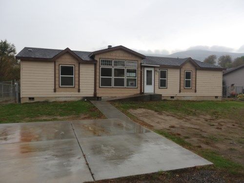 905 Babs Avenue, Benton City, WA 99320