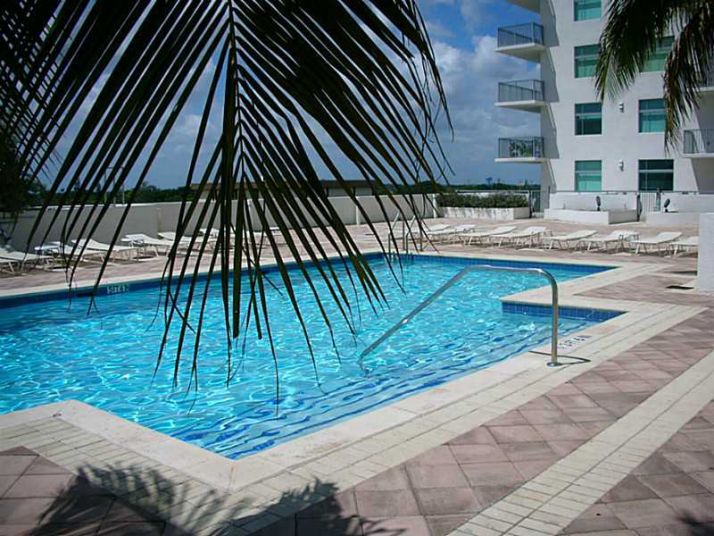 140 S DIXIE HY # 821, Hollywood, FL 33020