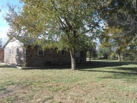 12663 Viney Grove Rd, Prairie Grove, AR 72753