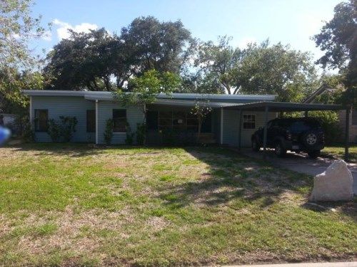 703 E Anaqua Avenue, Victoria, TX 77901