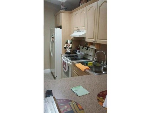 2675 W 74 TE, Hialeah, FL 33016