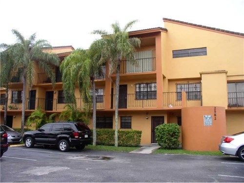 2582 W 56 ST # 205, Hialeah, FL 33016