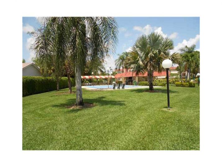 8980 S HOLLYBROOK BL # 210, Hollywood, FL 33025