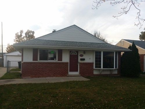 18190 Marsha St, Riverview, MI 48193