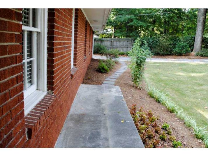 4835 Manget Court, Atlanta, GA 30338