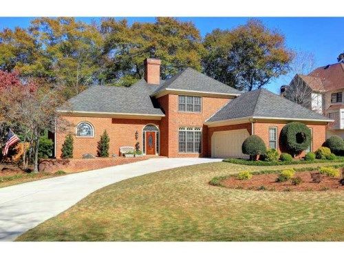 210 Shadowbrook Court, Roswell, GA 30075