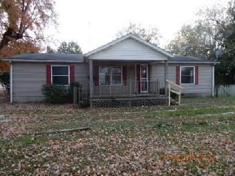 411 N 11th St, Petersburg, IN 47567