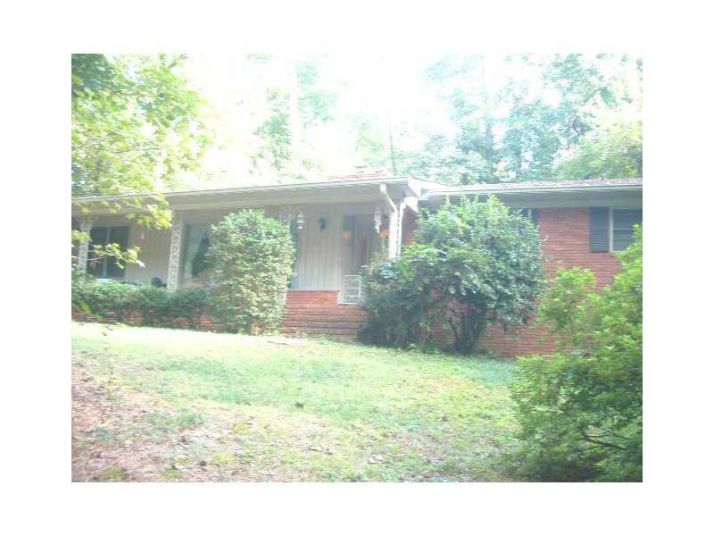 696 Longleaf Drive, Atlanta, GA 30342