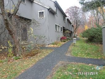 25 Woods Way # 122b, Woodbury, CT 06798