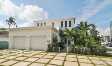 9390 BAY DR Miami Beach, FL 33154