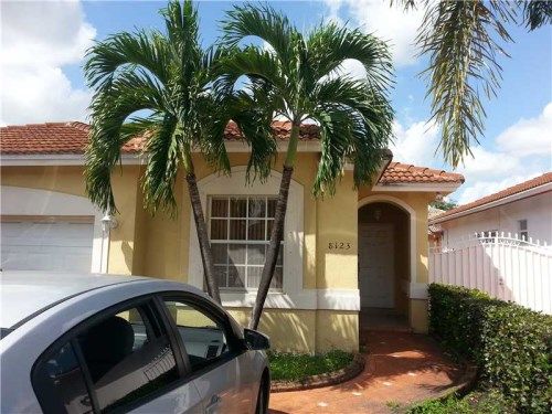 8123 NW 200 ST, Hialeah, FL 33015