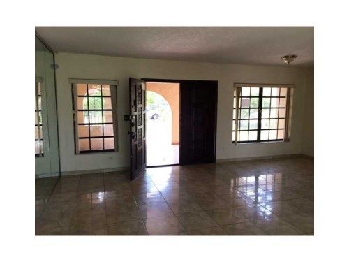 6416 W 11 AV, Hialeah, FL 33012