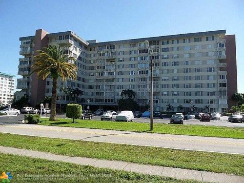 4350 Hillcrest Dr # 806, Hollywood, FL 33021