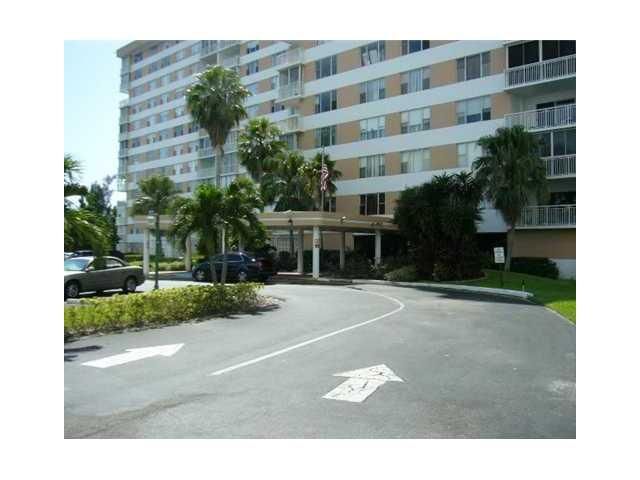 3800 Hillcrest Dr # 408, Hollywood, FL 33021