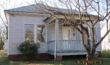 138 Elm St Petersburg, VA 23803