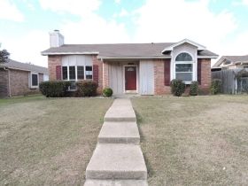 1631 Thomaswood Ln, Dallas, TX 75253