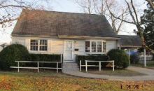 35 Woods Ln Centereach, NY 11720