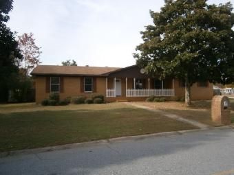 509 Clemson Dr, Warner Robins, GA 31093