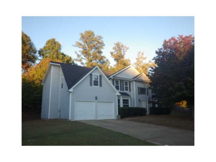 490 Lakewater Estates Drive, Stone Mountain, GA 30087