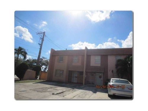 800 W 81 PL # 800, Hialeah, FL 33014