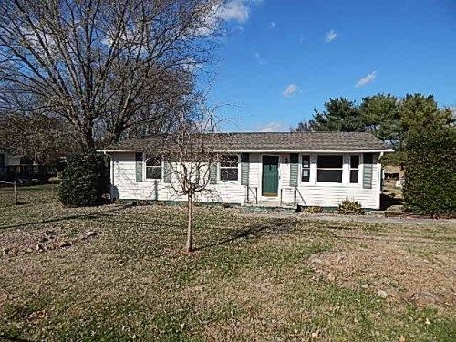 338 Russell Rd, Rockford, TN 37853