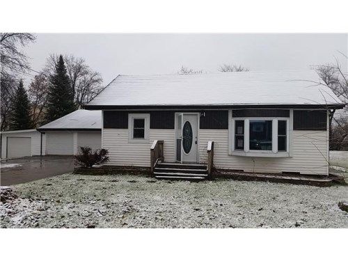 N3824 E St, New London, WI 54961