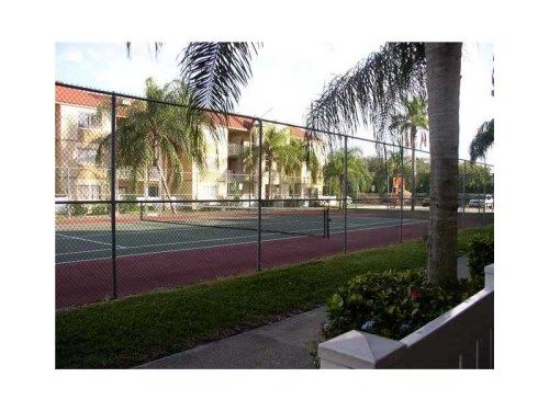 18860 NW 57 AV # 107, Hialeah, FL 33015