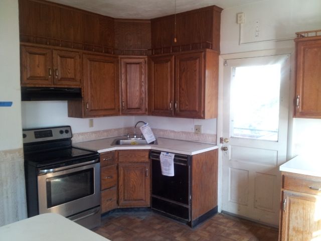 141 Felton Ave, Sharon Hill, PA 19079