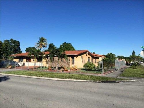 3403 E 2 AV, Hialeah, FL 33013