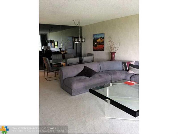 3051 S PALM AIRE DR # 201, Pompano Beach, FL 33069