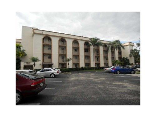 3231 HOLIDAY SPRINGS BL # 302, Pompano Beach, FL 33063