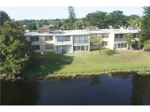 1025 COUNTRY CLUB DR # 403, Pompano Beach, FL 33063