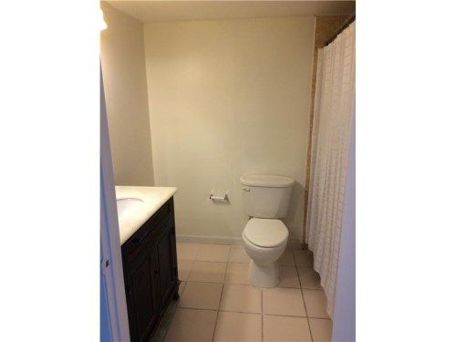 7621 42 PL # 122, Fort Lauderdale, FL 33351