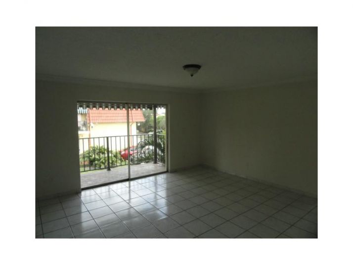 8001 W 6 AV # N, Hialeah, FL 33014