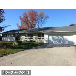 216 E Cemetery Road, Carrollton, IL 62016