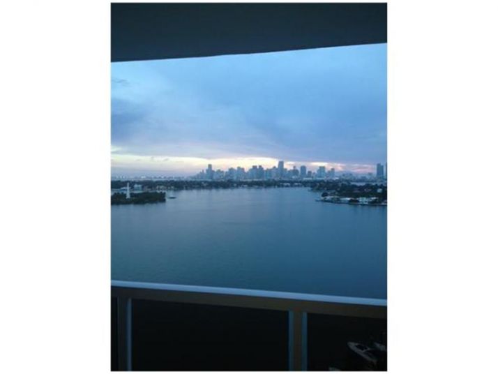 9 ISLAND AV # 1702, Miami Beach, FL 33139