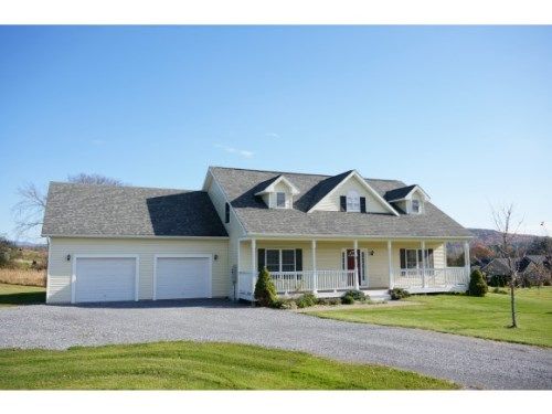 5 Elcy Lane, Charlotte, VT 05445