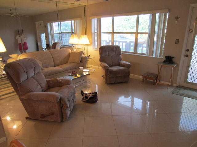 9081 SUNRISE LAKES BL # 202, Fort Lauderdale, FL 33322