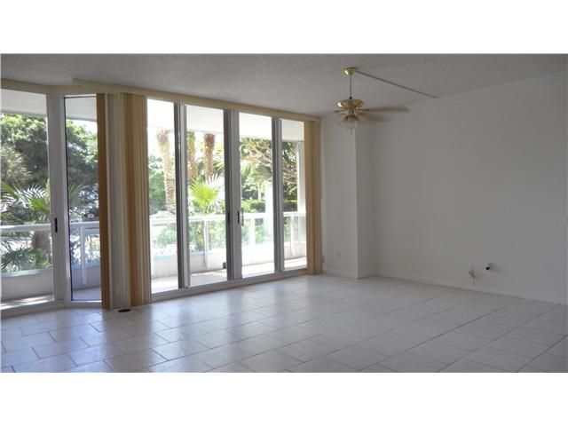 21205 YACHT CLUB DR # 204, Miami, FL 33180