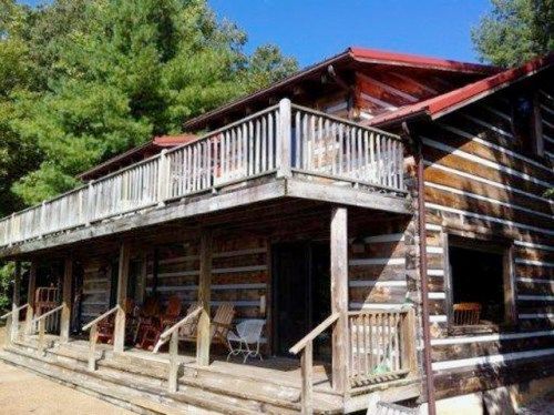 113 Mountain Retreat Rd, Townsend, TN 37882