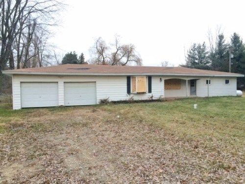 3177 Castle Rd, North Branch, MI 48461