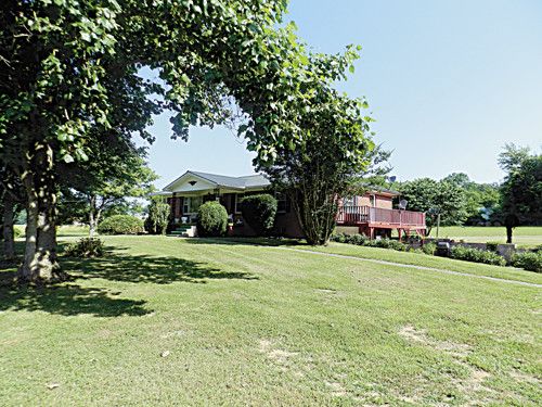 330 Salt Lick Creek Rd., Pleasant Shade, TN 37145