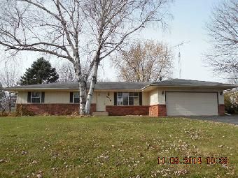 8730 Centaur Dr, Belvidere, IL 61008