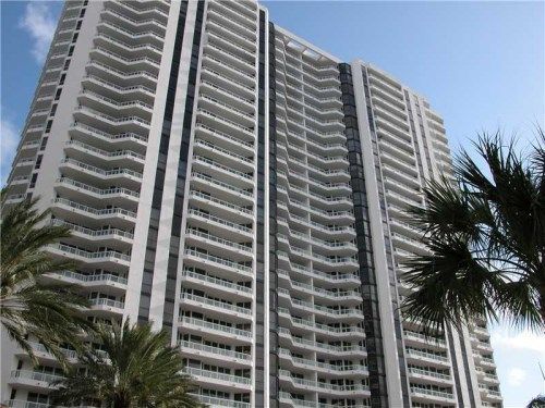 21055 YACHT CLUB DR # 204, Miami, FL 33180